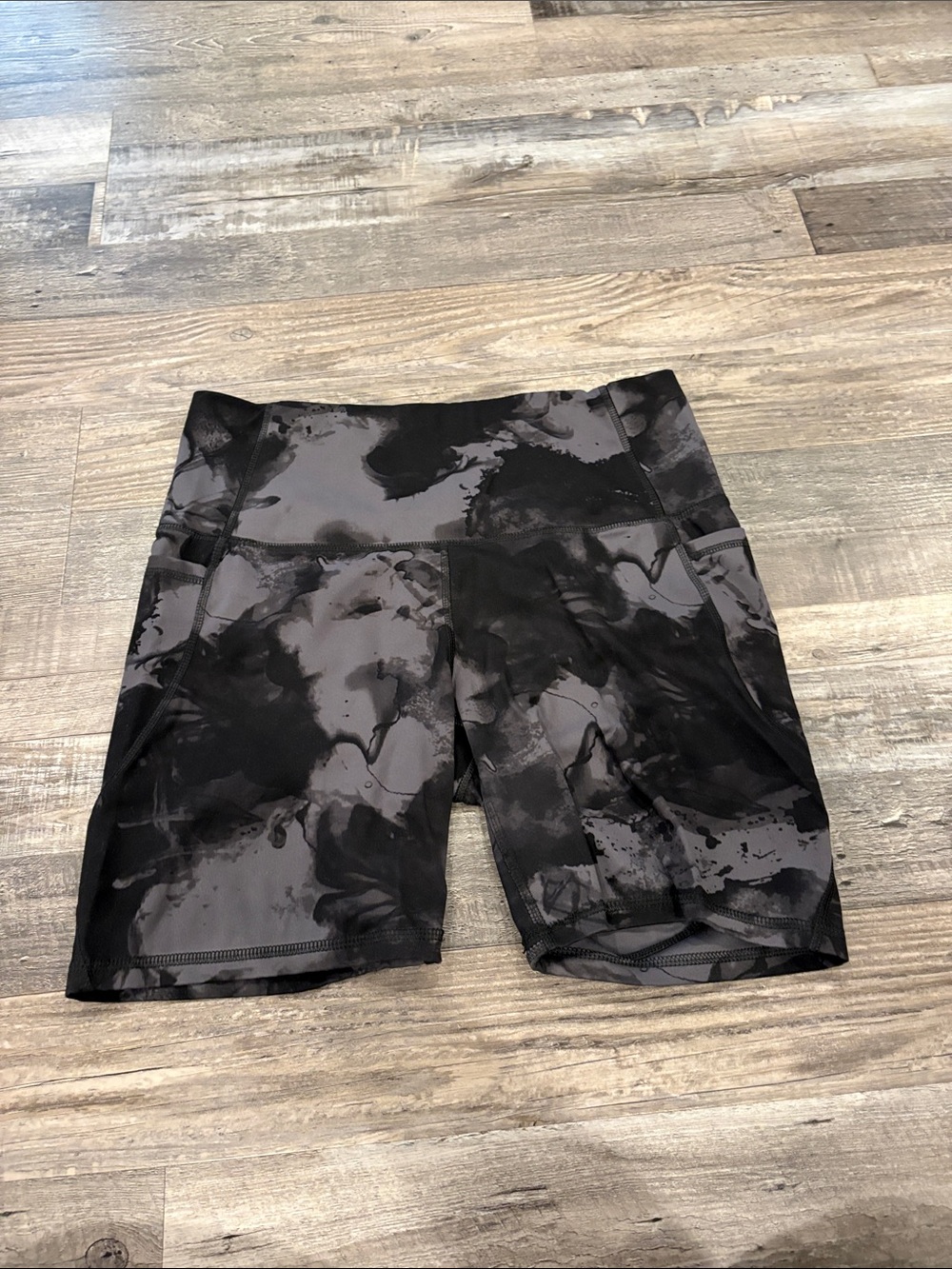 all in motion Women's Black & Gray Patterned Bike Shorts